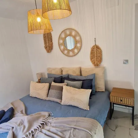 Apartment White *